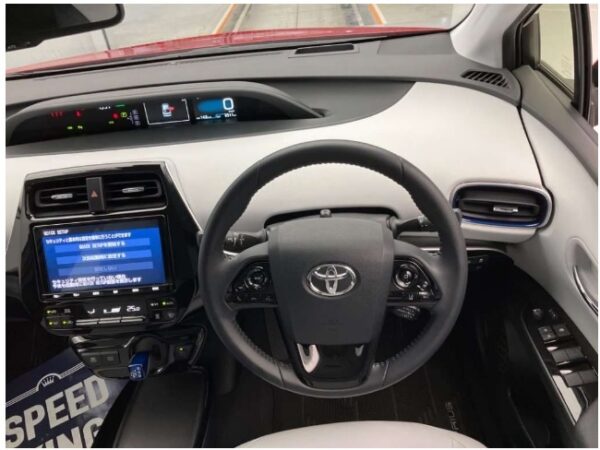 Toyota Prius 2021 - Image 10